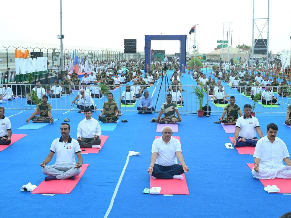 Army-Officials-Yoga-Day-3.jpg 23