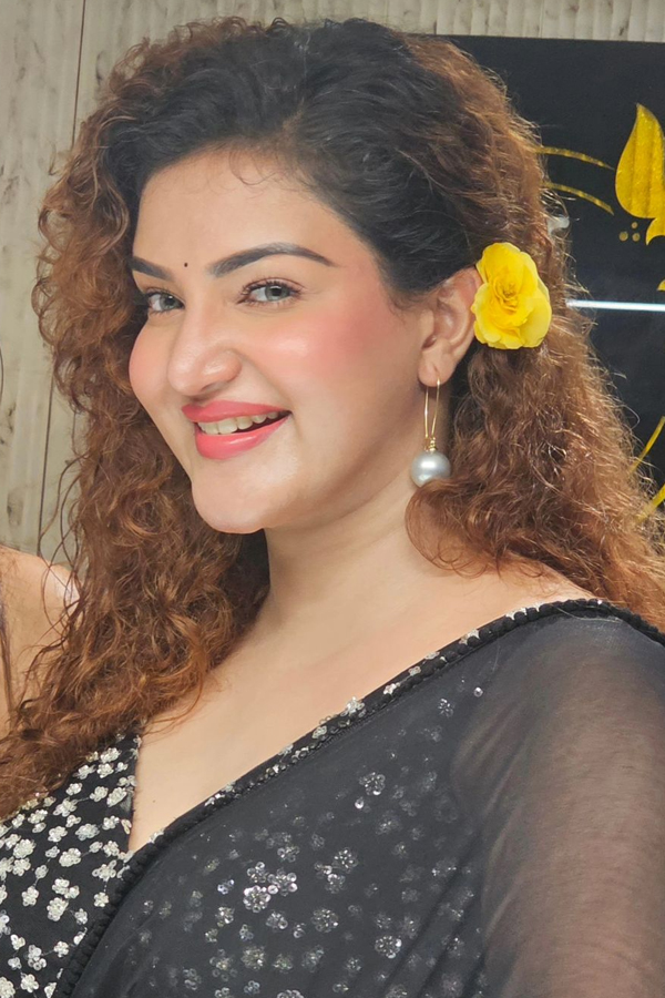 Honey-Rose-1.jpg 2