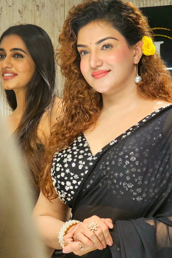 Honey-Rose-4.jpg 5