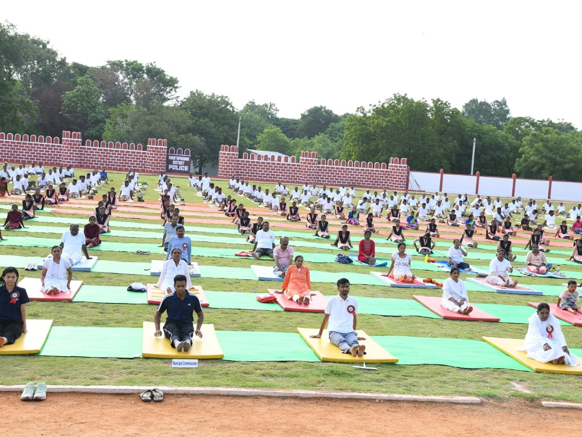 International-Yoga-Day-2024-25.jpg 25