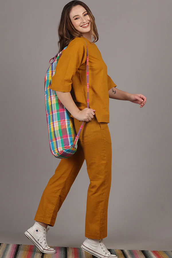 Yoga-Costume-2.jpg 3
