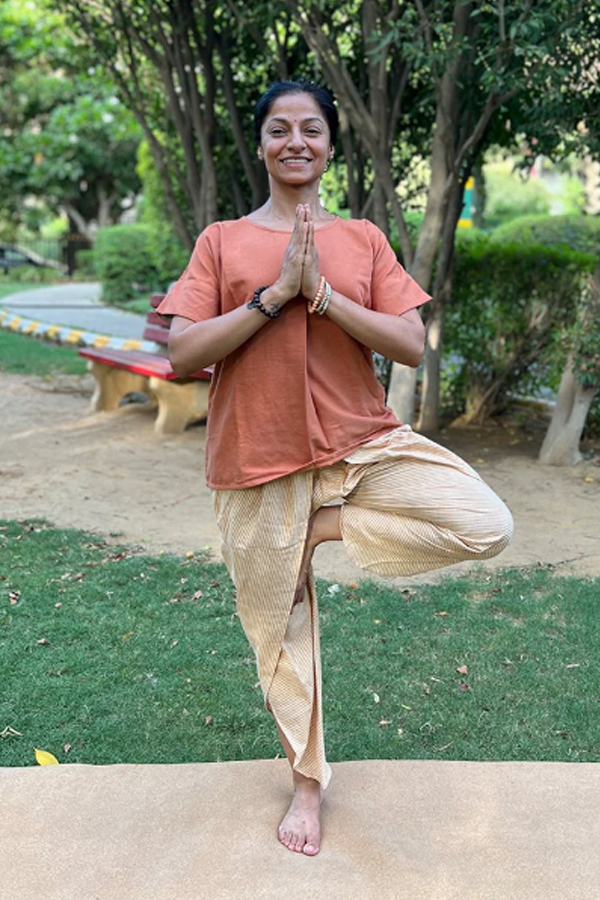 Yoga-Costume-6.jpg 7