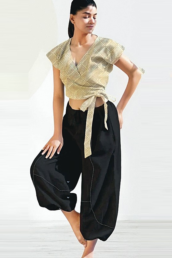 Yoga-Costume-8.jpg 9