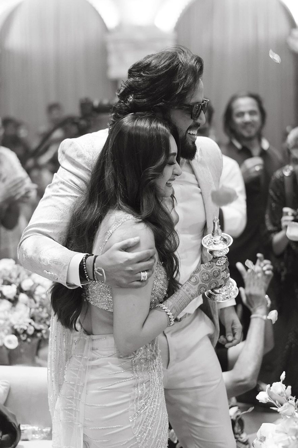 Aishwarya-Arjun-15.jpg 16