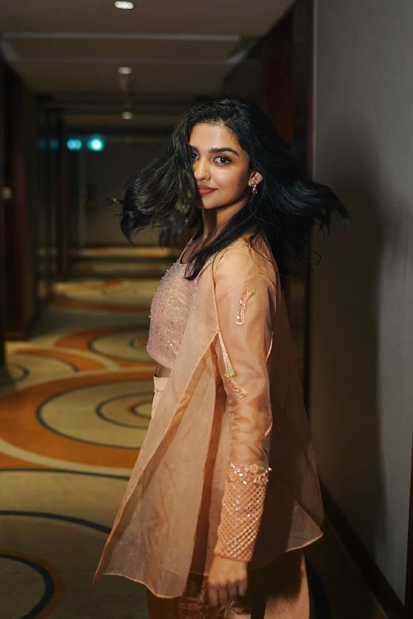 Mamitha-Baiju-30.jpg 31