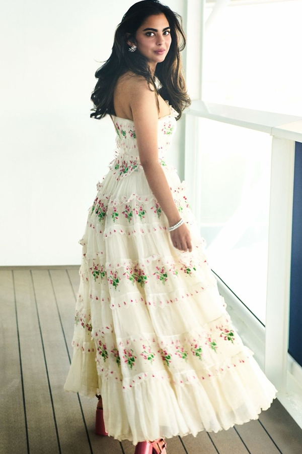 Isha-Ambani-22.jpg 23