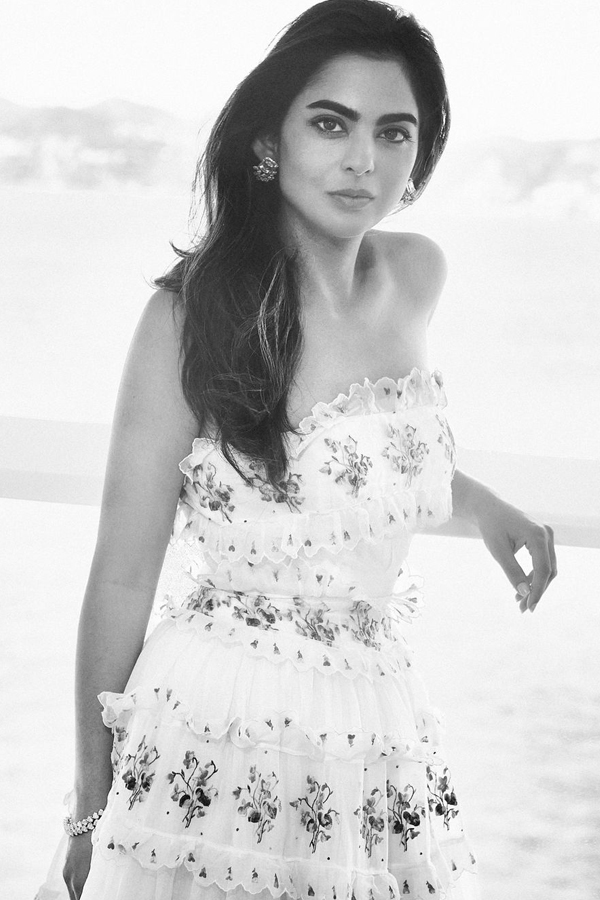 Isha-Ambani-23.jpg 24
