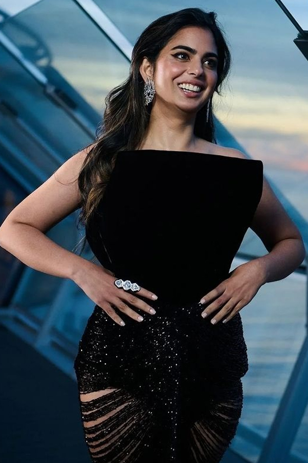 Isha-Ambani-25.jpg 26