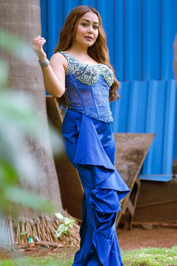 Neha-Kakkar-6.jpg 7