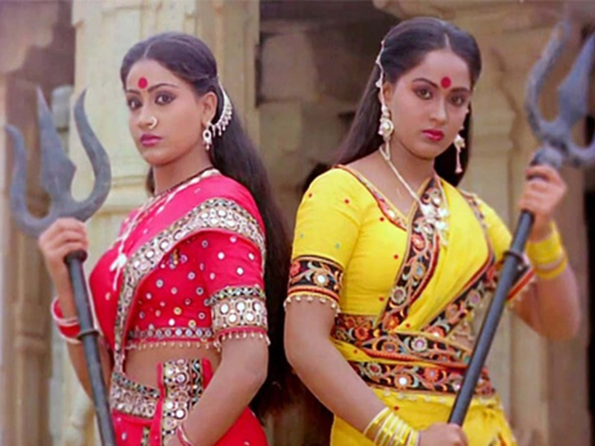 Vijayashanti-8_0.jpg 11