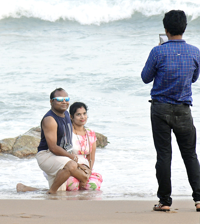 Visakhapatnam_20Rk_20Beach_20images__20_283_29.jpg 3