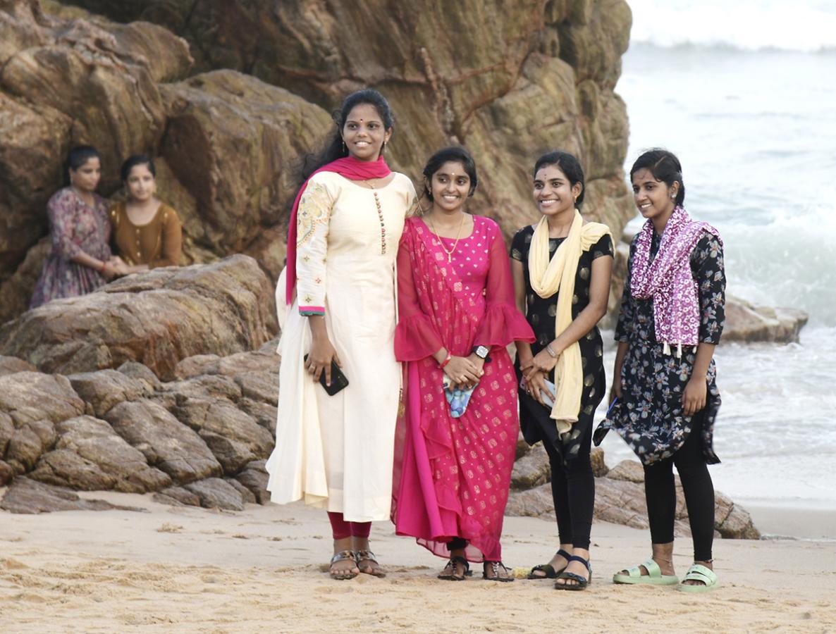 Visakhapatnam_20Rk_20Beach_20images__20_285_29.jpg 5