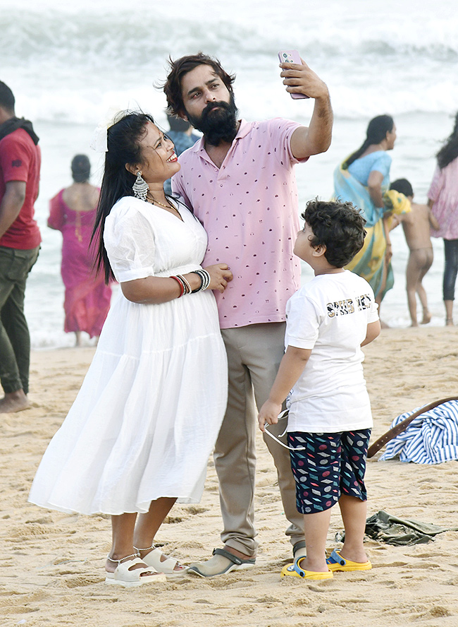 Visakhapatnam_20Rk_20Beach_20images__20_289_29.jpg 9