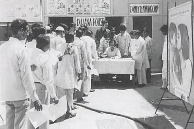 50_20years_20of_20india_20Emergency_20Photos__20_2815_29.jpg 15