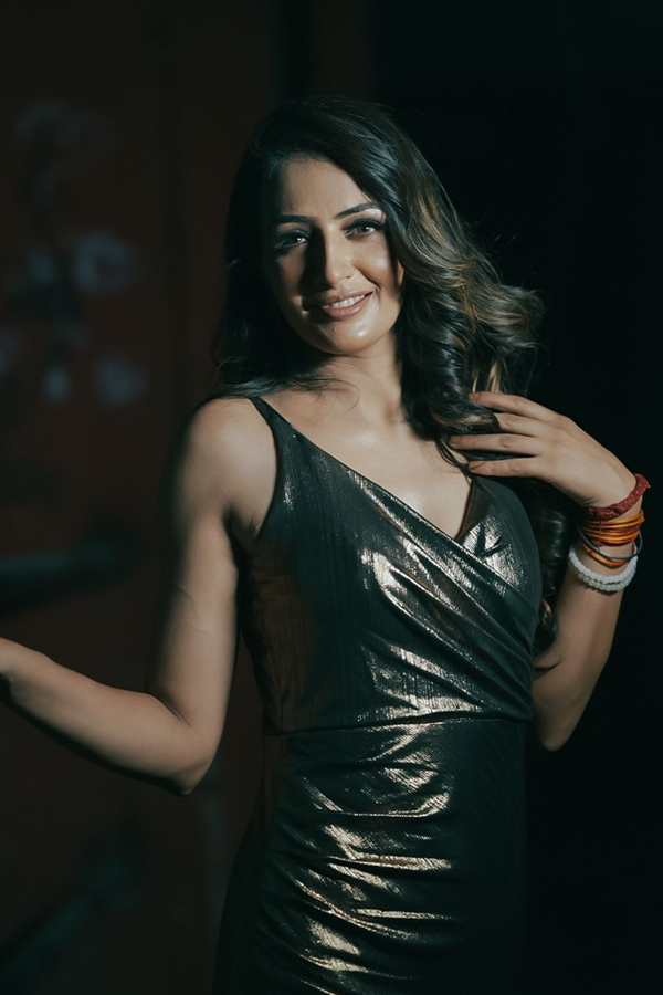 Chandrika-Gera-5.jpg 6