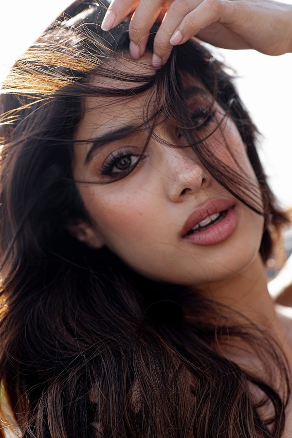 Janhvi-Kapoor-14.jpg 15