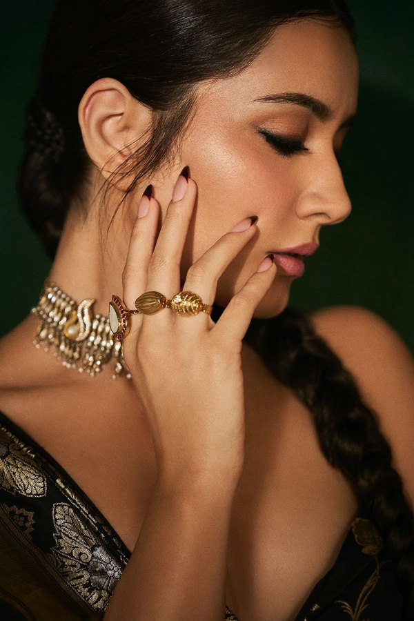 Raashi-Khanna-12.jpg 13