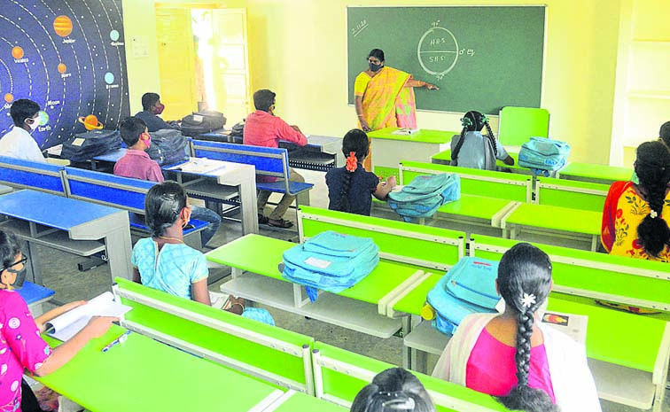 TEACHER_202.jpg