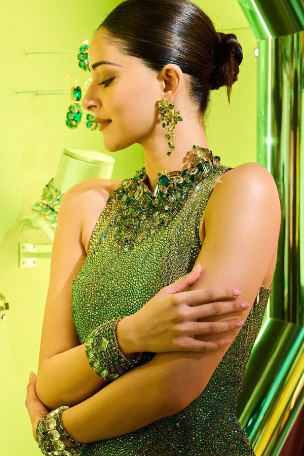 Ananya-Panday-10.jpg 11