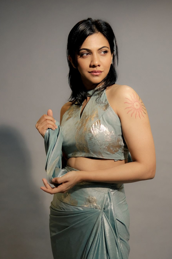 Madonna-B-Sebastian-3.jpg 4