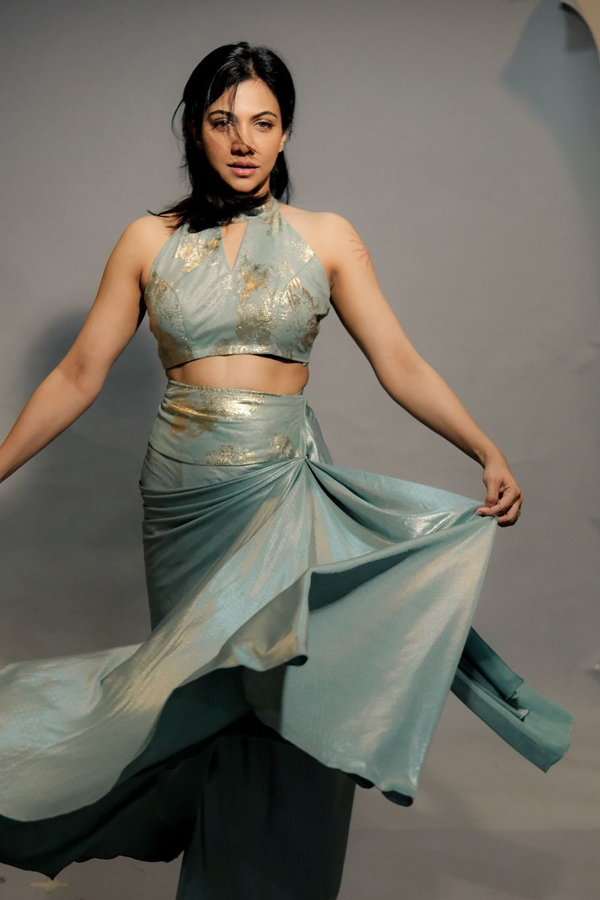 Madonna-B-Sebastian-5.jpg 6