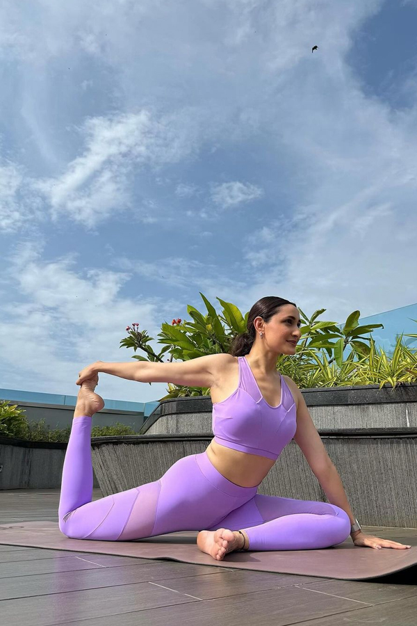 Pragya-Jaiswal-10.jpg 11
