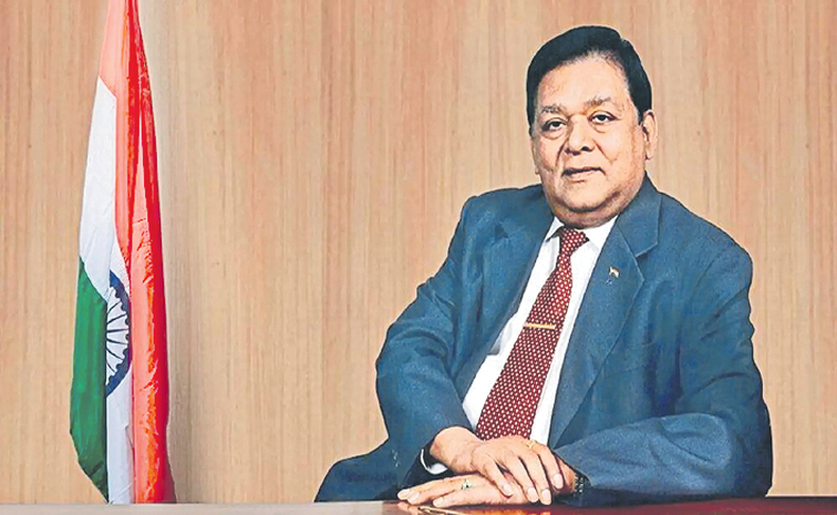 AM-NAIK.jpg
