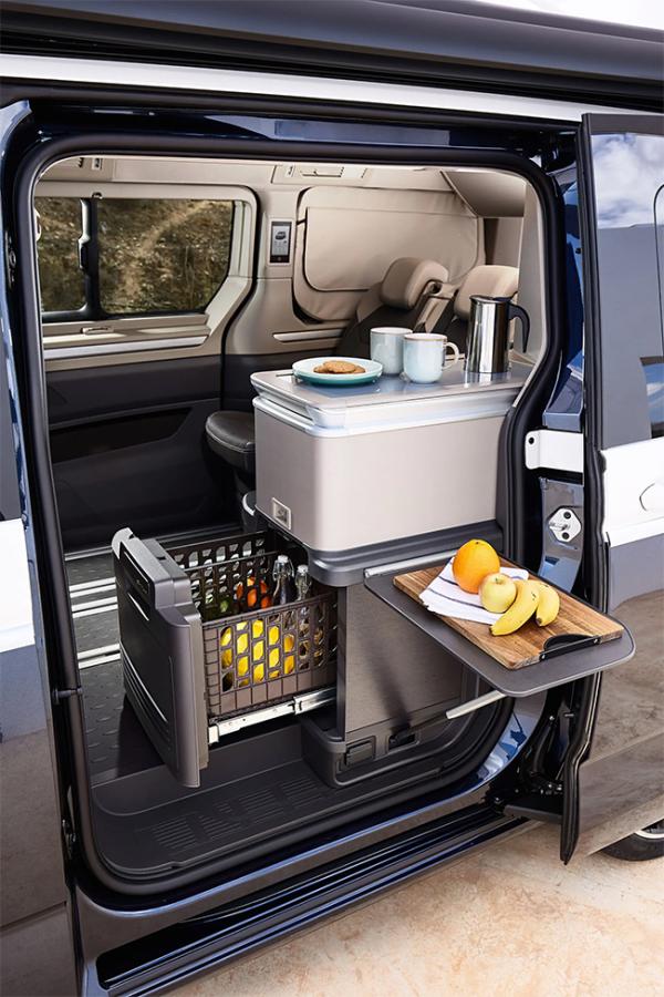 Volkswagen_20introduced_20the_20new_20T7_20Multivan_20California_20camper__20_2810_29.jpg 10