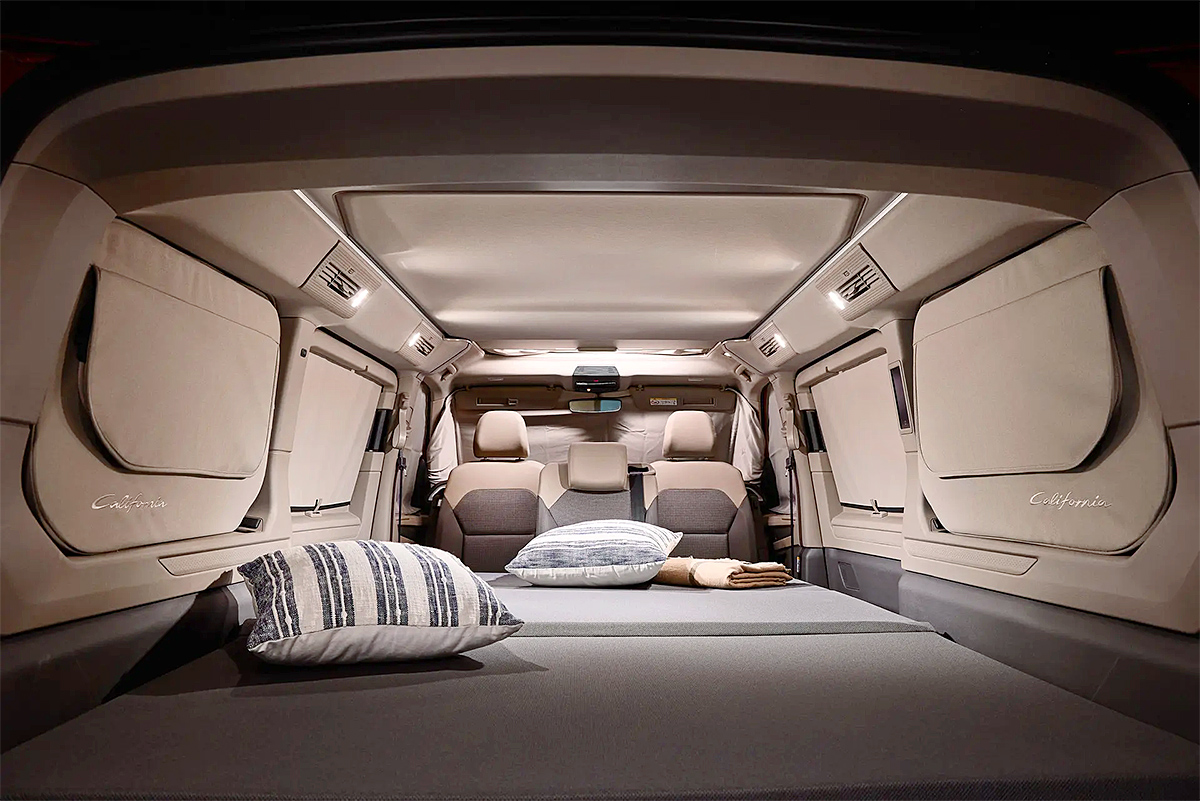 Volkswagen_20introduced_20the_20new_20T7_20Multivan_20California_20camper__20_287_29.jpg 7
