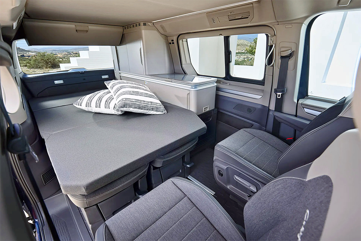 Volkswagen_20introduced_20the_20new_20T7_20Multivan_20California_20camper__20_289_29.jpg 9