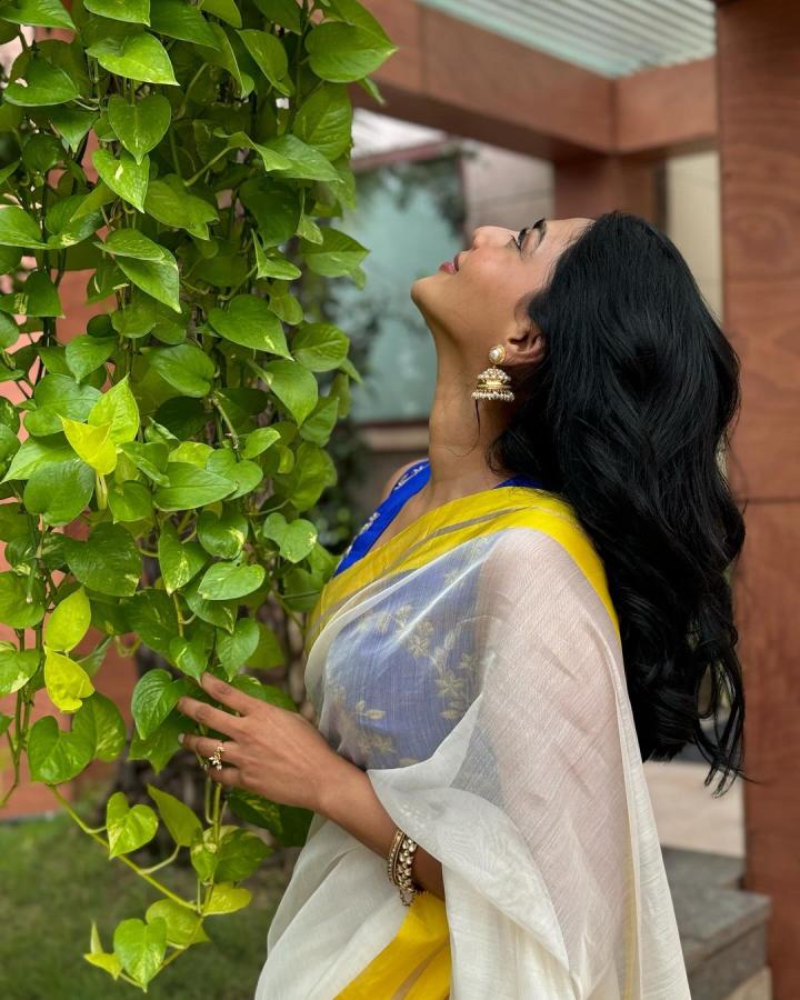AishwaryaLekshmi-03.jpg 3