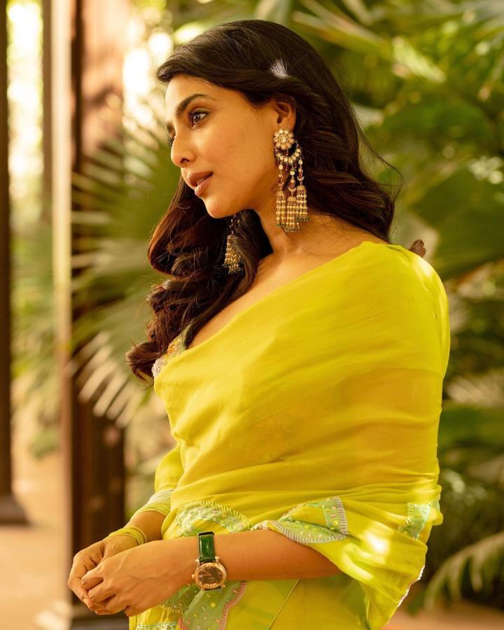 AishwaryaLekshmi-14.jpg 14