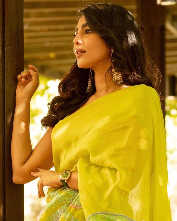 AishwaryaLekshmi-16.jpg 16
