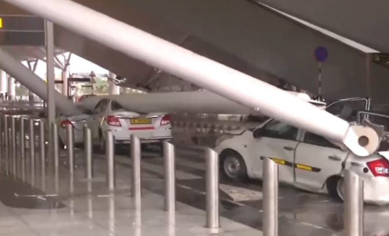 Delhi_Airport_Roof_Incident.jpg