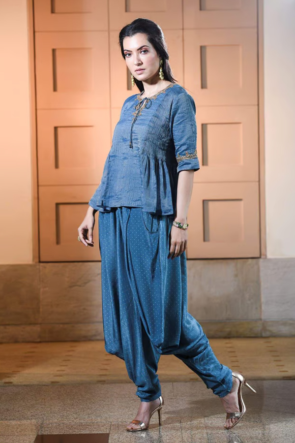 Fashion-9.jpg 10