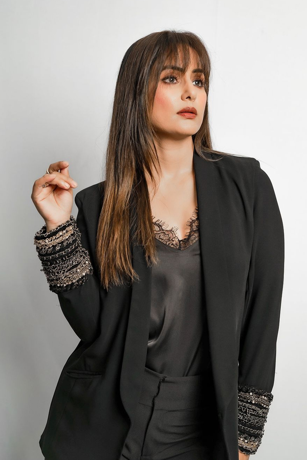 Hina-Khan-1.jpg 2