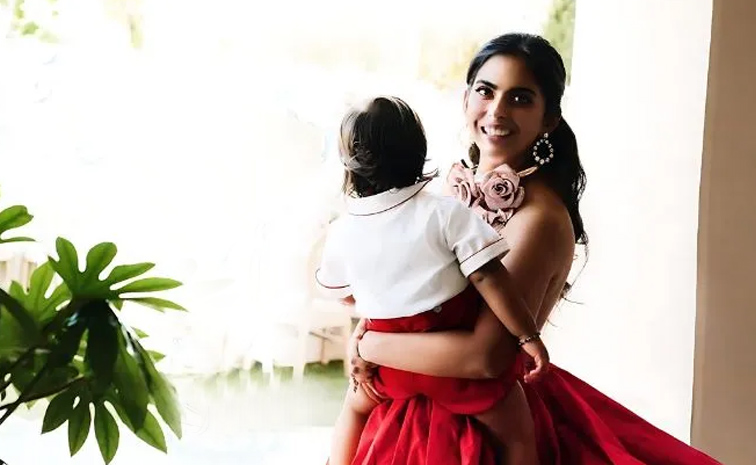 Isha_20Ambani_20says_20she_20had_20twins_20through_20IVF_20Photos_20_2822_29.jpg 10