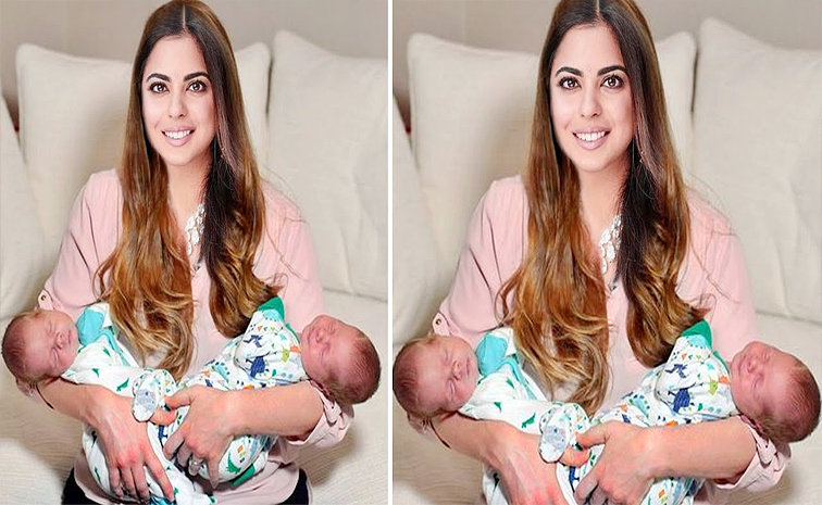 Isha_20Ambani_20says_20she_20had_20twins_20through_20IVF_20Photos_20_2824_29.jpg 12