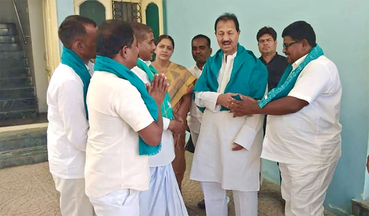 Senior_20congress_20leader_20dharmapuri_20srinivas_20rare_20photos_11.jpg 11