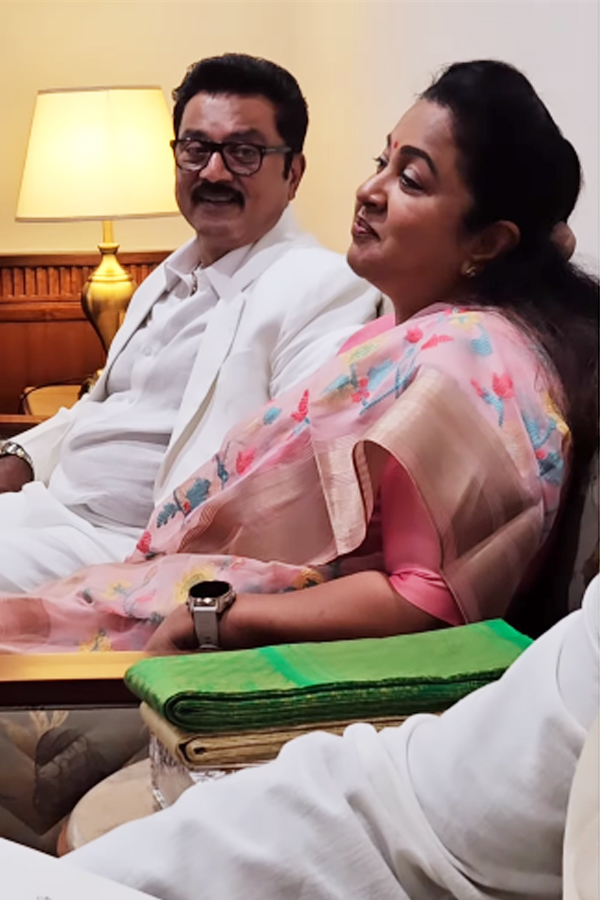 Varalaxmi-Sarathkumar-3.jpg 4