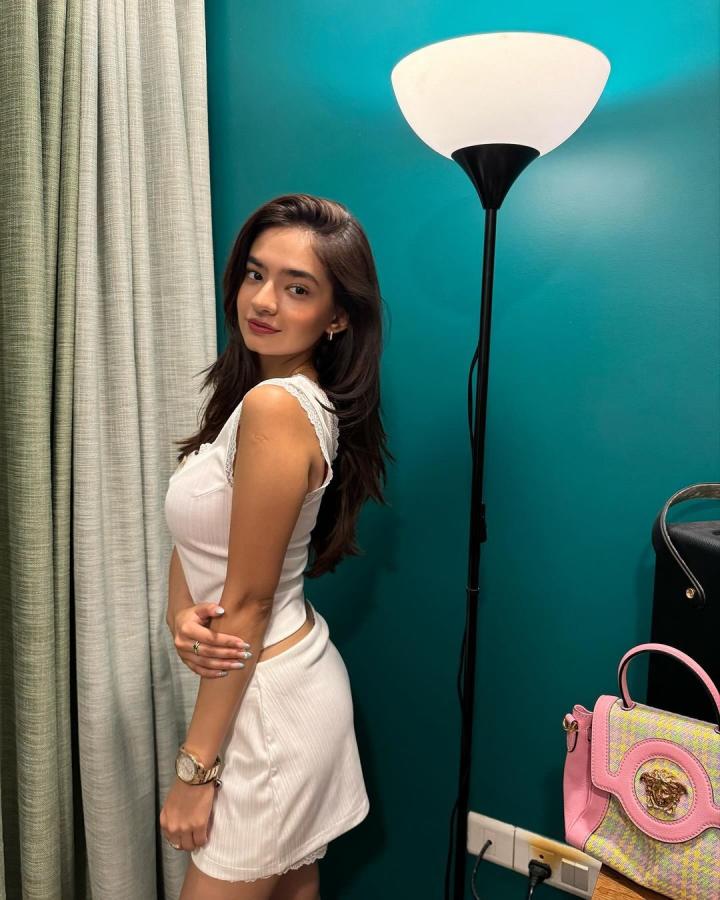 Anushka-Sen-10.jpg 10