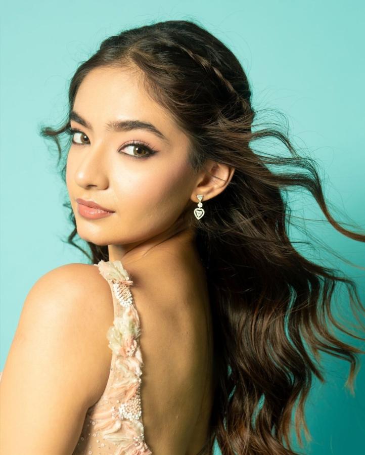 Anushka-Sen-11.jpg 11