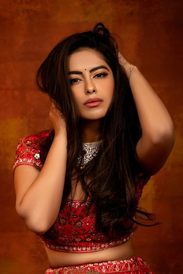 Avika-Gor-20_0.jpg 20