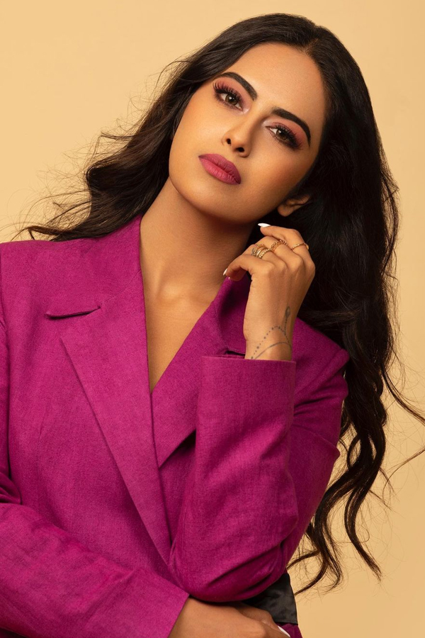 Avika-Gor-21_0.jpg 21