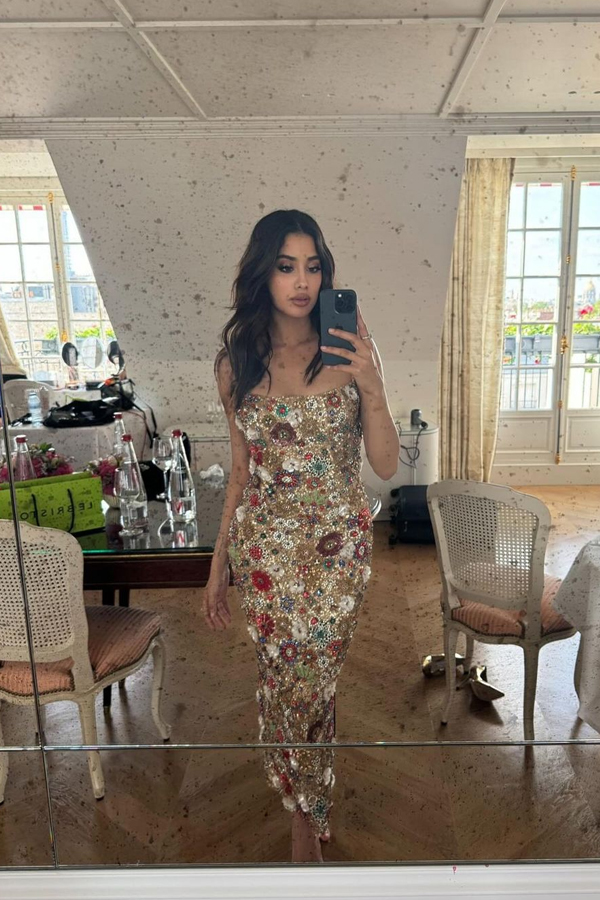 Janhvi-Kapoor-5.jpg 6