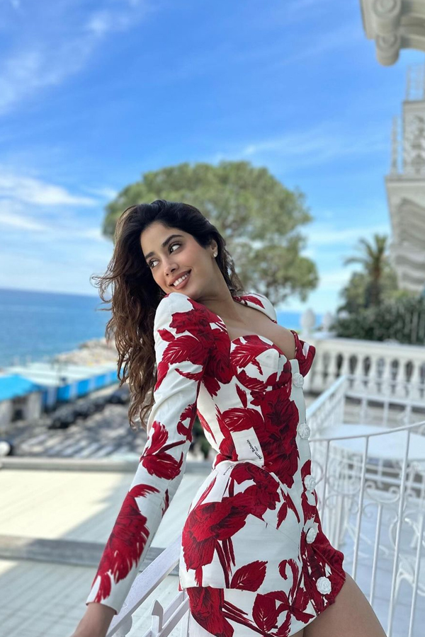 Janhvi-Kapoor-9.jpg 10