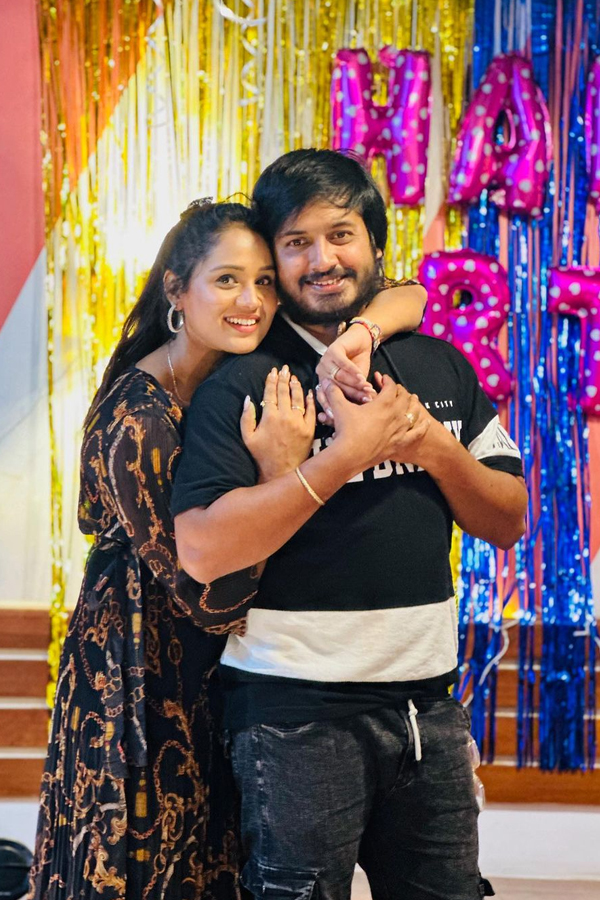 Keerthi-Keshav-Bhat-9_0.jpg 10