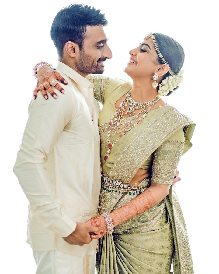 MeeraNandan-Sreeju-06.jpg 6