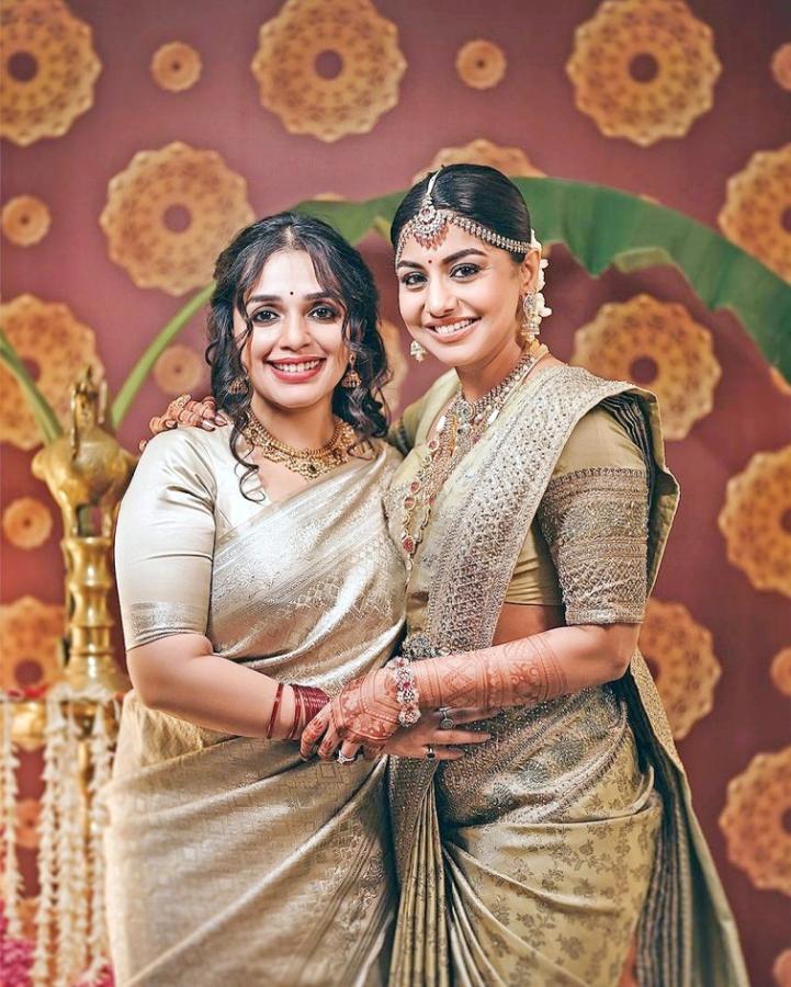 MeeraNandan-Sreeju-18.jpg 18