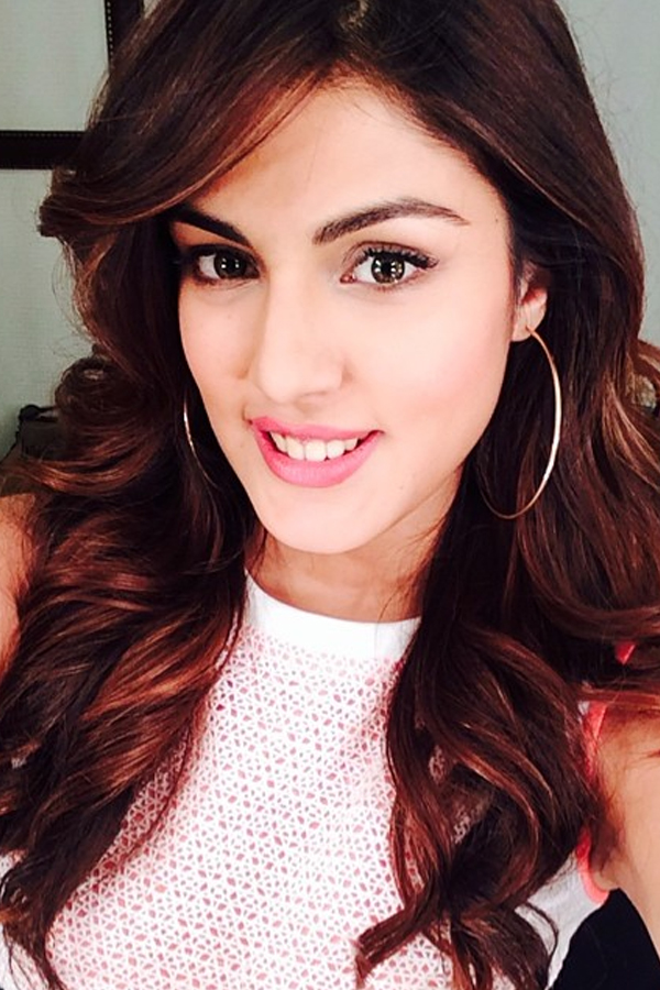 Rhea-Chakraborty-12.jpg 13